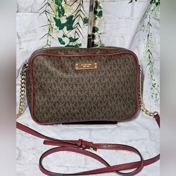 EUC Michael Kors Monogram Crossbody bag - Picture 12 of 12